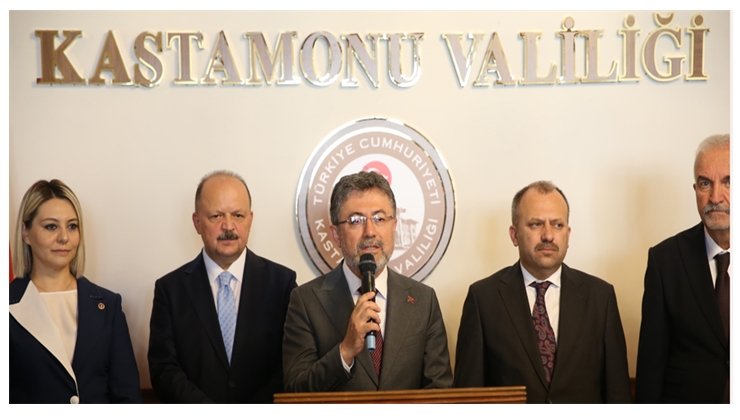 Tarım Orman Bakanı İbrahim Yumaklı Kastamonu’da Hemşerileriyle Bayramlaştı