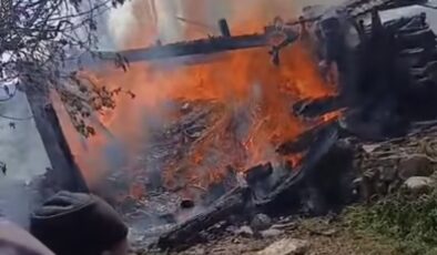 Tosya Çukur Köyünde Korkutan Samanlık Yangını