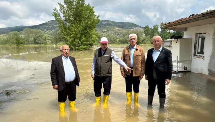 Şemsi Bayraktar Turhal’da Tarım Arazilerindeki Sel Hasarını İnceledi