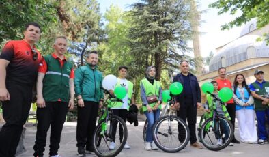 Yüzlerce Gönüllü Yeşilay İçin Pedal Çevirdi