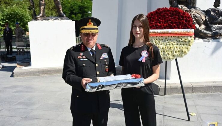 “187’nci Yılında Jandarma” Resim Yarışması’nda Dereceye Giren Gençler  Ödüllerini Aldı