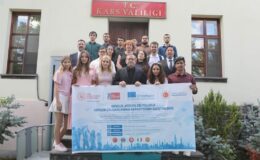 Erasmus Projesi ile Gelen Gençler Kars Valisi Ziya Polat’ı Ziyaret Etti
