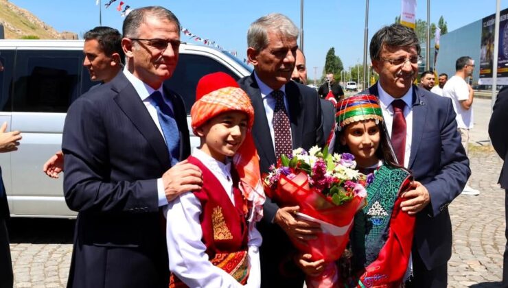 Van Kültür Yolu Festivali Başladı