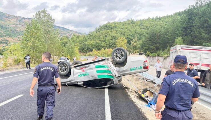 Devrek’te Orman İşletme Müdürlüğü’ne ait hizmet aracı kaza yaptı